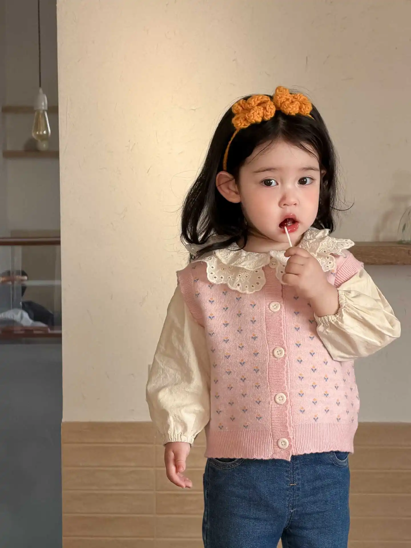 2026 봄 신상 민소매 니트 가디건 여자아이 귀여운 꽃무늬 스웨터 베스트 용 달콤한 베스트 코트 복