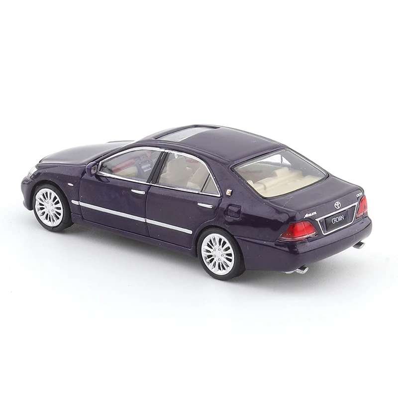JKM 1/64 Toyota Crown 12th Generation Sedan Car Alloy Toys Motor