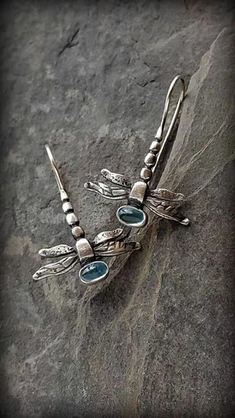 Retro Silver Color Women's Dragonfly Earrings Inlaid with Blue Stones Dangle Earrings for Women Party Engagement Fashion Jewelry