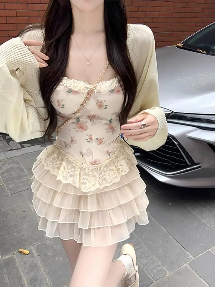 

Summer 2024 New 3 Piece Skirt Set Knitted Sun Elegant Cardigan Women's Floral Lace Camisole Short Ruffle Cake Skirt Y2k Korean