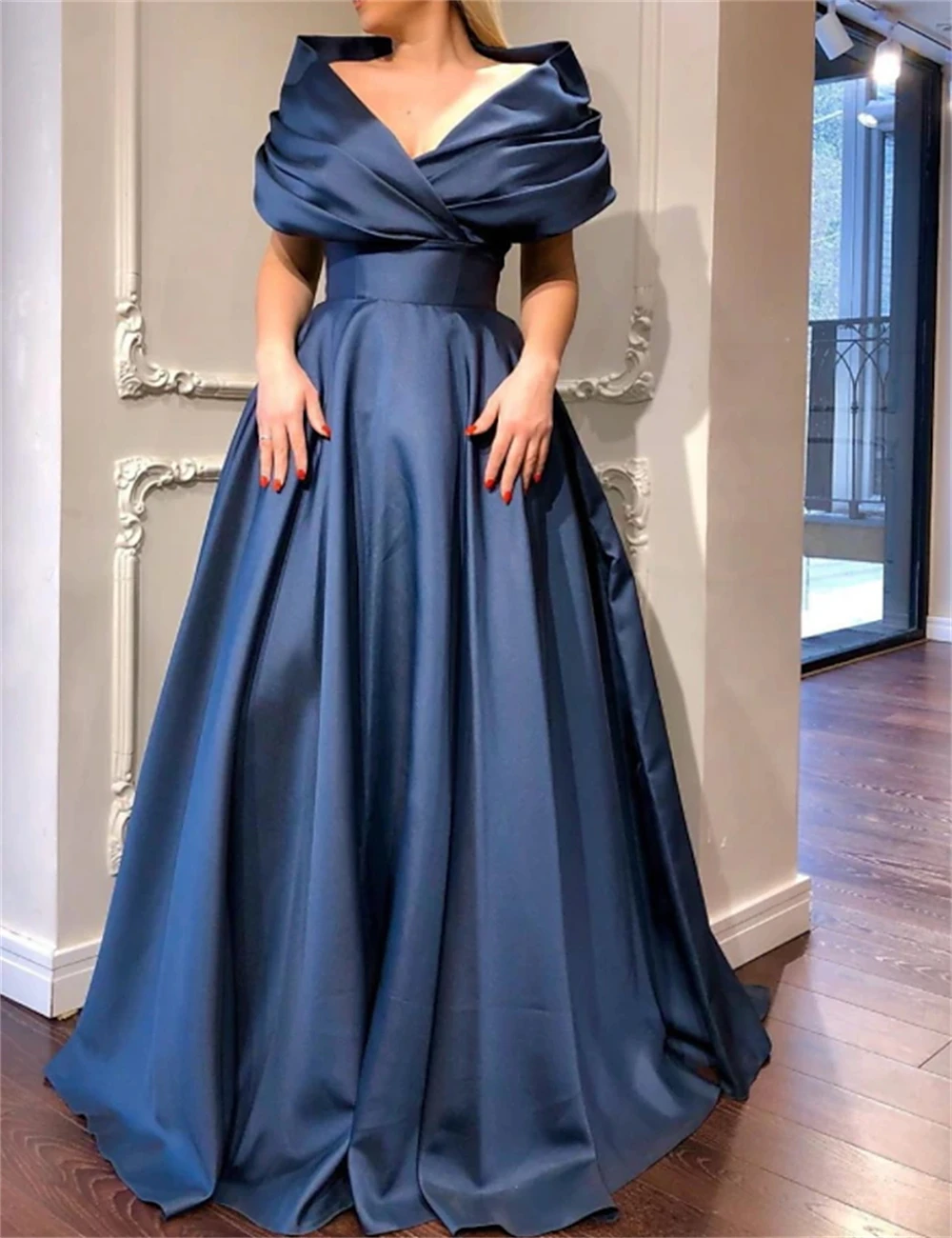 

Minimalist A-Line Prom Dresses Elegant Party Dresses Engagement V-Neck Short Sleeve Sweep/Brush Train Satin with Pleats 2024