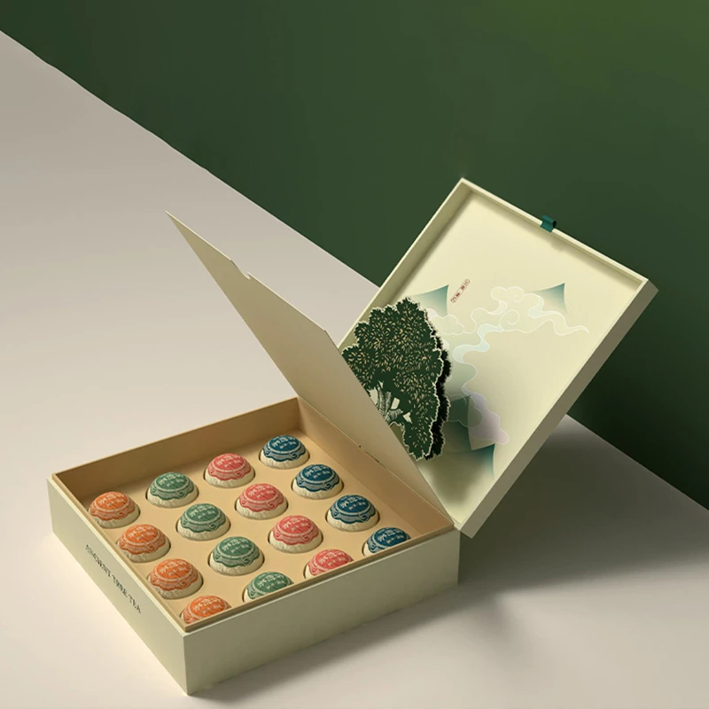 Рисунок 4 - Бумажные коробки с логотипом на