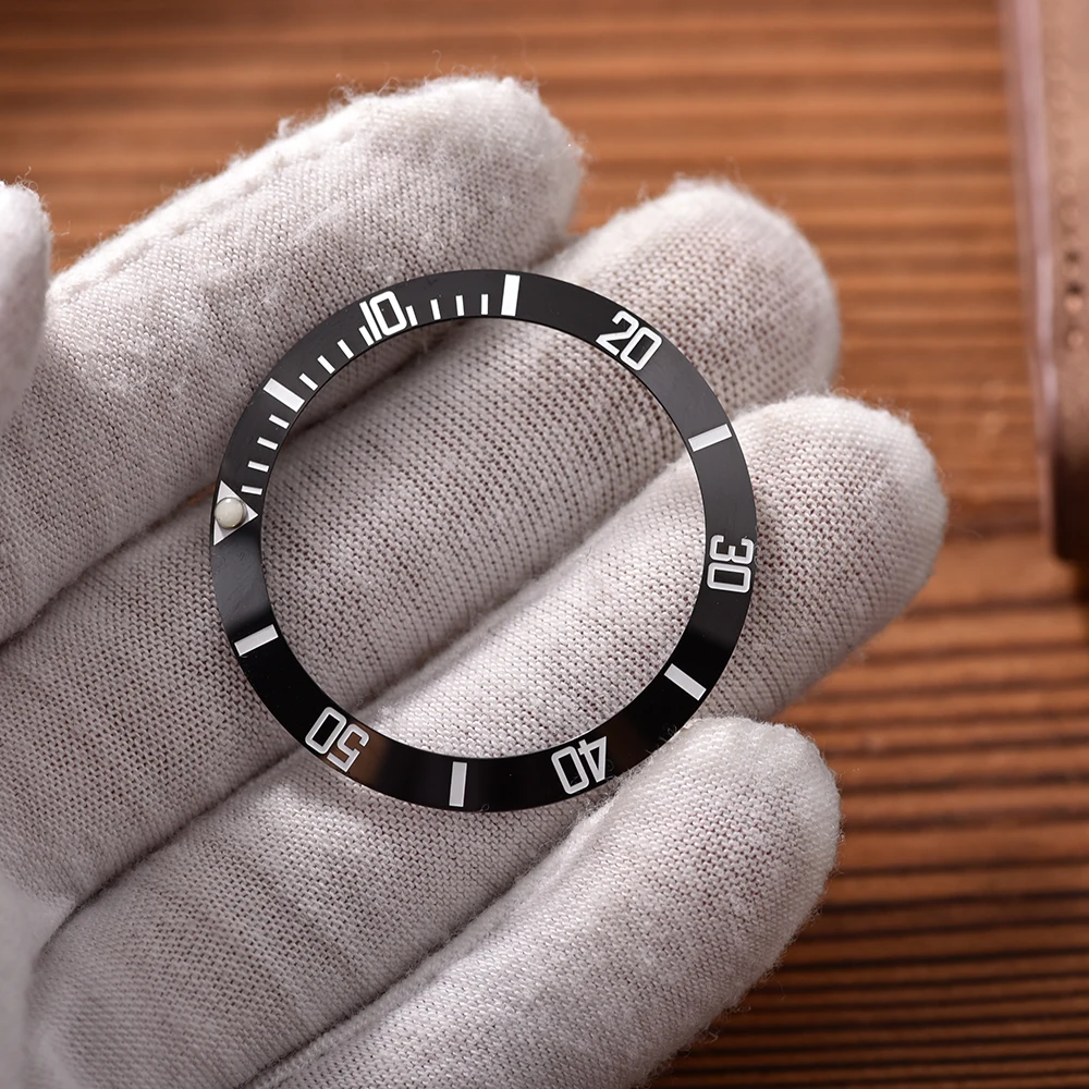 Ceramic Bezel Insert with Luminous Scale