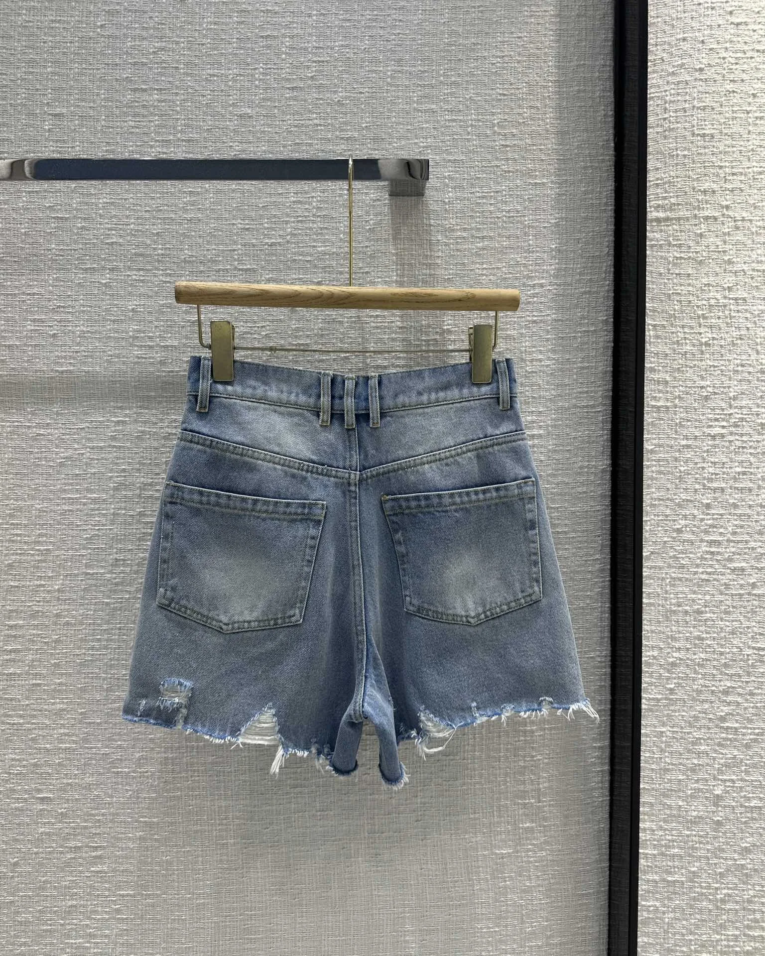 

2060502325-06-06 24 Spring and Summer new ripped denim shorts, mid-high waist style, fashionable and versatile