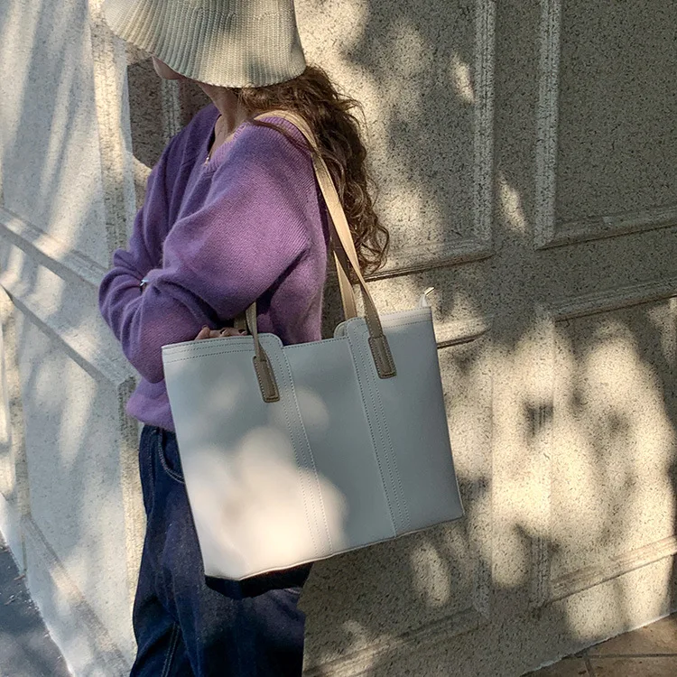 Large capacity bag women's new spring and summer shoulder bag large bag senior sense fashion women's bag commuting tote bag