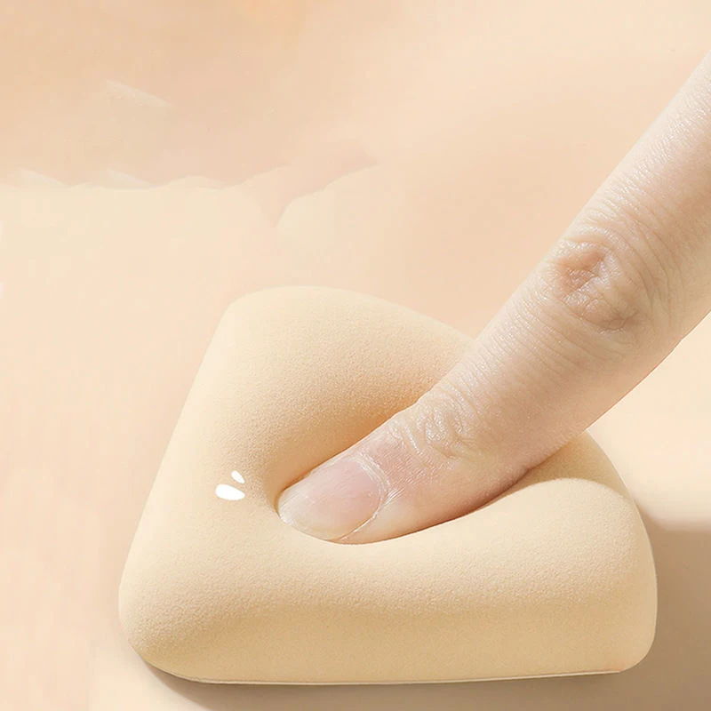 메이크업 솜사탕 에어 쿠션 퍼프 네트 레드 상품 삼각형 라이스 볼 파운데이션, 액체 건조 및 습식 이중 용도 스폰지 라텍스