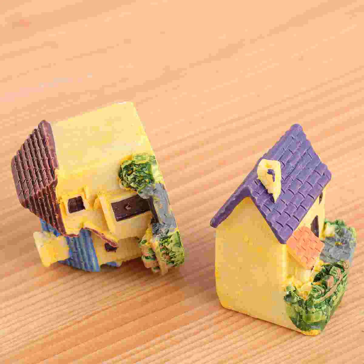 

4pcs Miniature Resin House, Garden Ornament Figurines, Villa Craft Decor Resin DIY Landscape Bonsai Craft for Patio Lawn