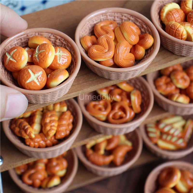 1/6 Scale Miniature Dollhouse Bread Mini Pretzel with Basket Pretend Kitchen Food For BJD Doll Accessories Mini Dolls Toys