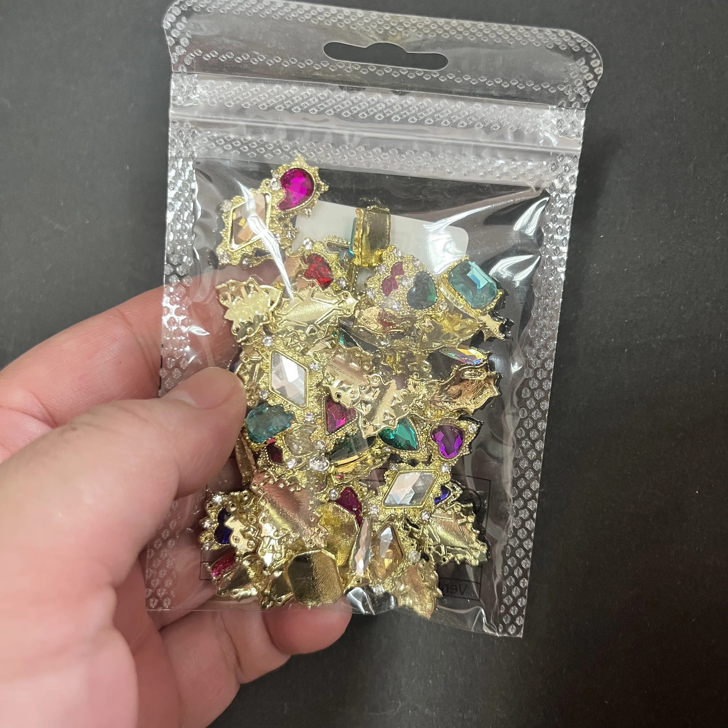 60pcs 네일 라인 석 네일 매력 하트 3D 빅 네일 보석 K9 유리 크리스탈 다이아몬드 빛나는 네일 매력 프리미엄 액세서리 *