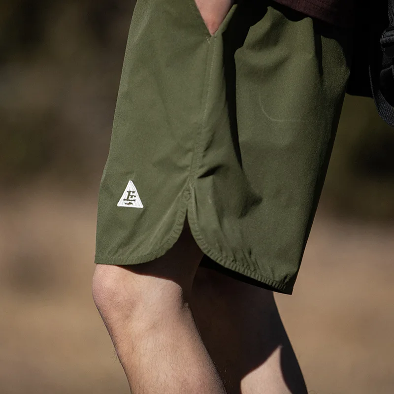 Рисунок 3 - Уличные свободные шорты с вышивкой