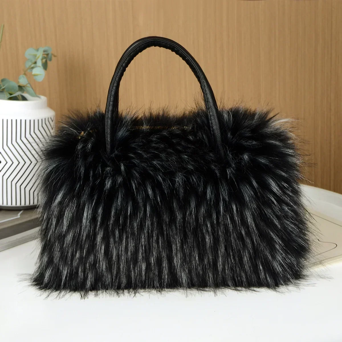 【NONCODE】Kaon Fur Shoulder Bag Luxury Raccoon Fur Handbags Women 2025 Winter Soft Faux Fur