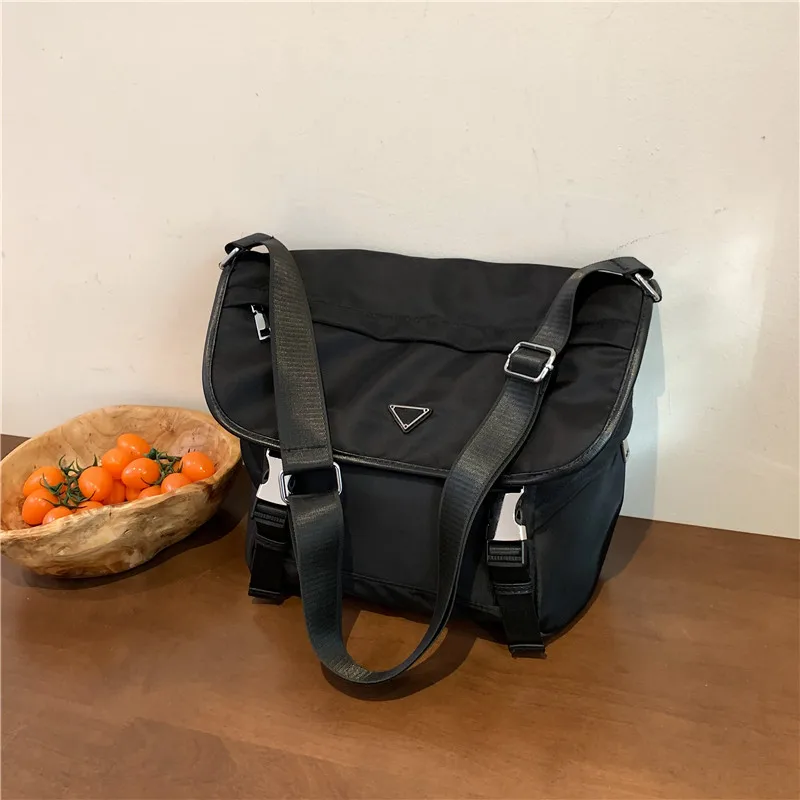 

Large Capacity Women's Oxford Cloth Shoulder Bag Travel Handbag Stylish Crossbody Bag Ladies Casual Tote Messenger Bag