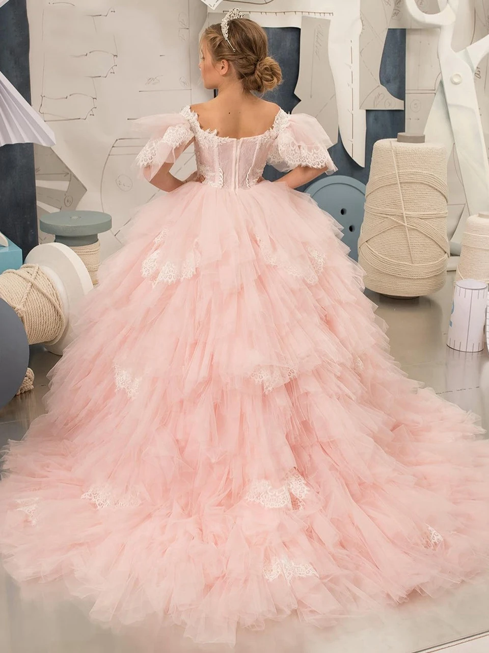 

Ball Gown Flower Girl Dress Pink Fluffy Layered Bubble Sleeve Applique Wedding Little Flower Children Holy Communion Prom Dress