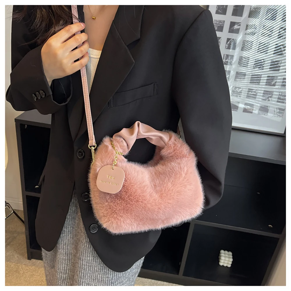 

Women Faux Fur Handbags Lady's Messenger Trendy Designer Shoulder Bags Crossbody Handbag With Bag 2023 Zipper Plush