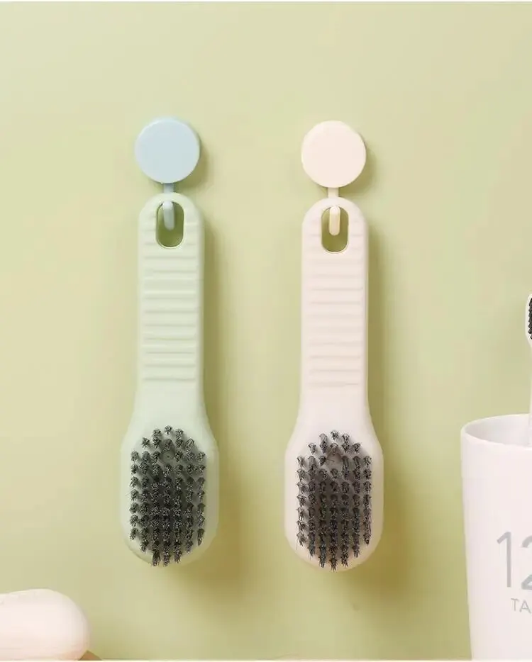 Multifunctional Liquid Discharge Shoe Brush Manual Press Type Cleaning Shoe Brush Soft Fur Clothing Cleaning Long Handl shoe brush