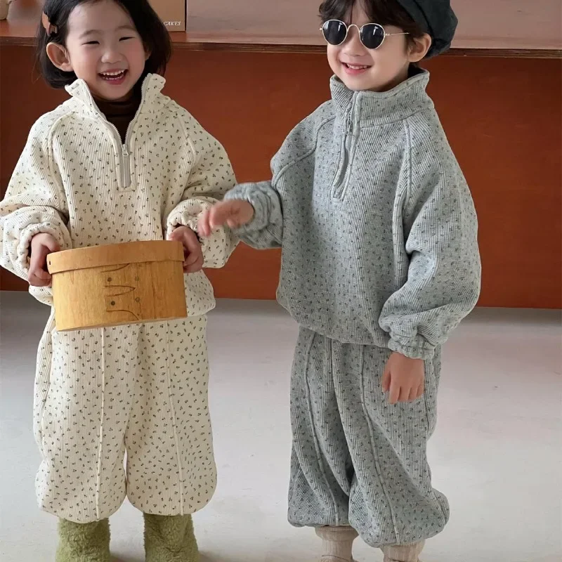 

Winter Kids sports clothes set Floral Fleece Lining track suit Boys and girls turtleneck Hoodies And Pants 2Pcs sets