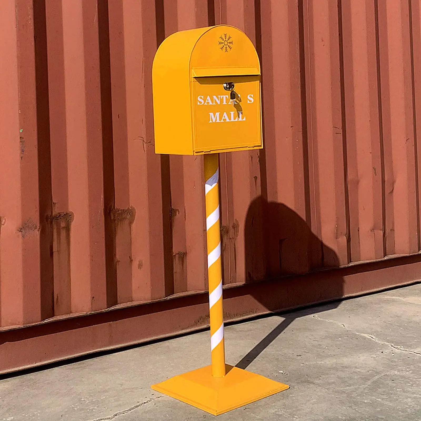 Metal Santa's Mail Holiday Mailbox Prop Versatile Sturdy for Holiday Party Xmas Post Box Garden Yard Decoration 47inch Tall
