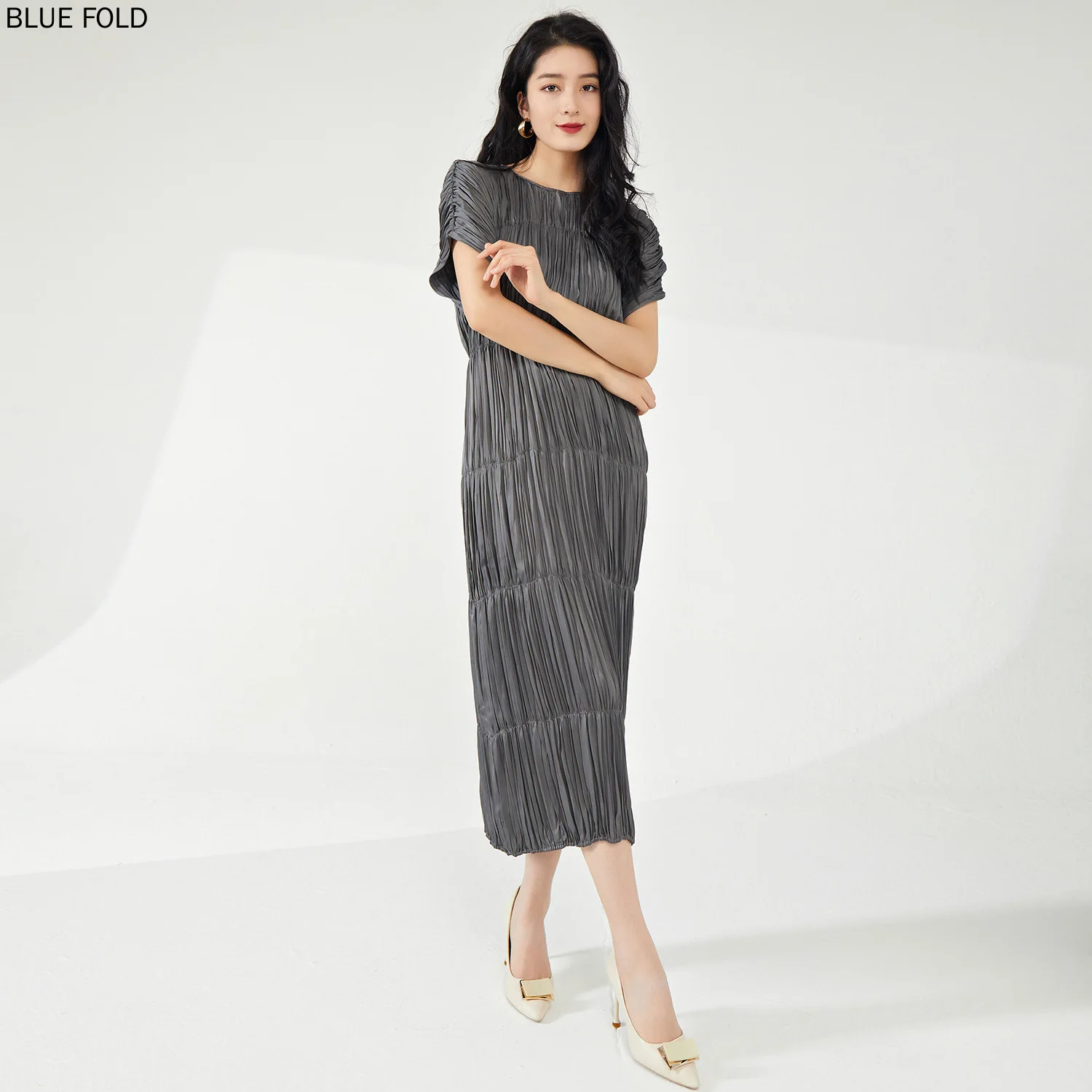 

Miyake Summer Dress Haute Couture New Round-necked Short-sleeved Long Pleated Cake Dress Elegant Vestido Robe Women Clothing