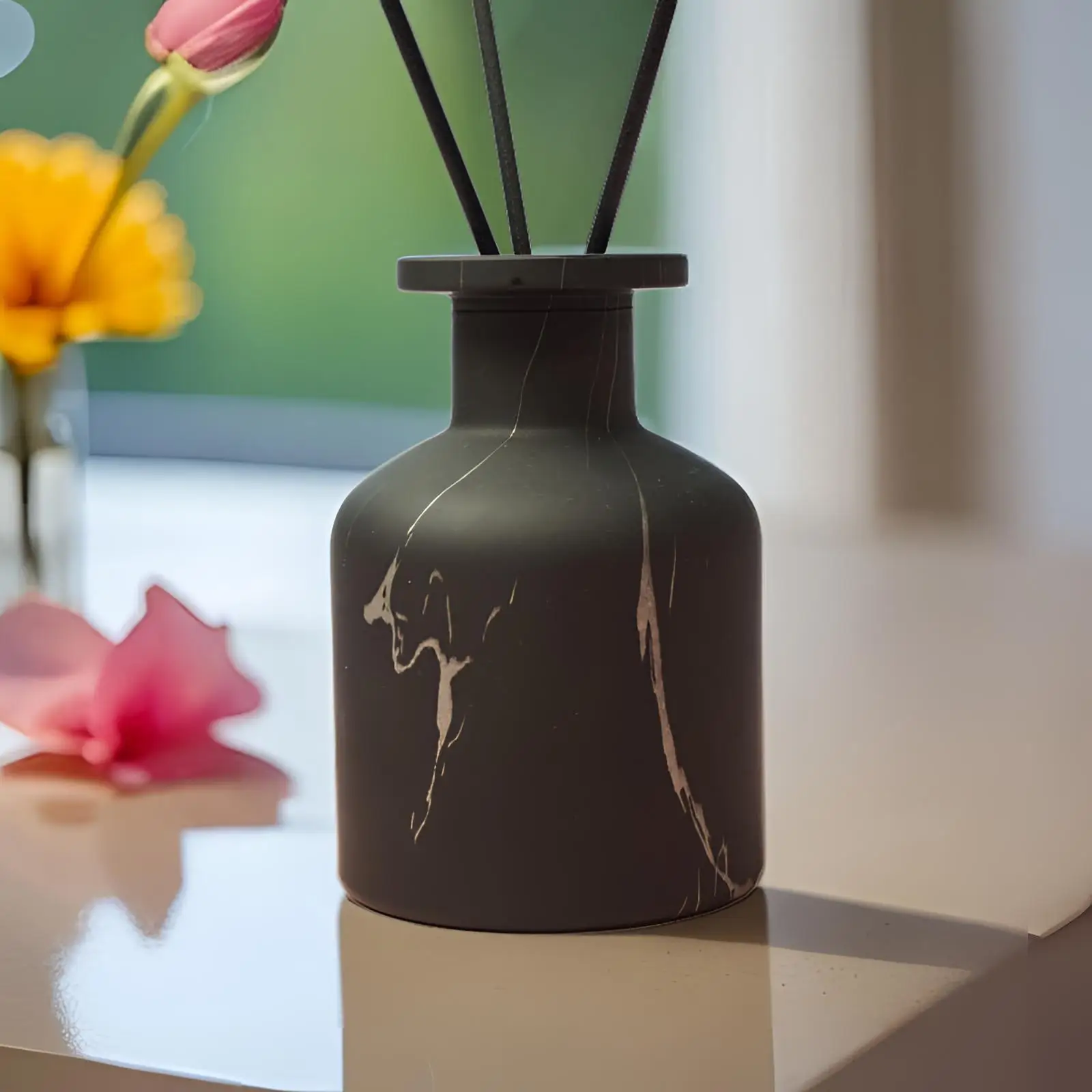 Black Porcelain Bottle With Rattan Branch Fragrance Fresh And Long-Lasting Fragrance For Home Use Westin White Tea 1pc