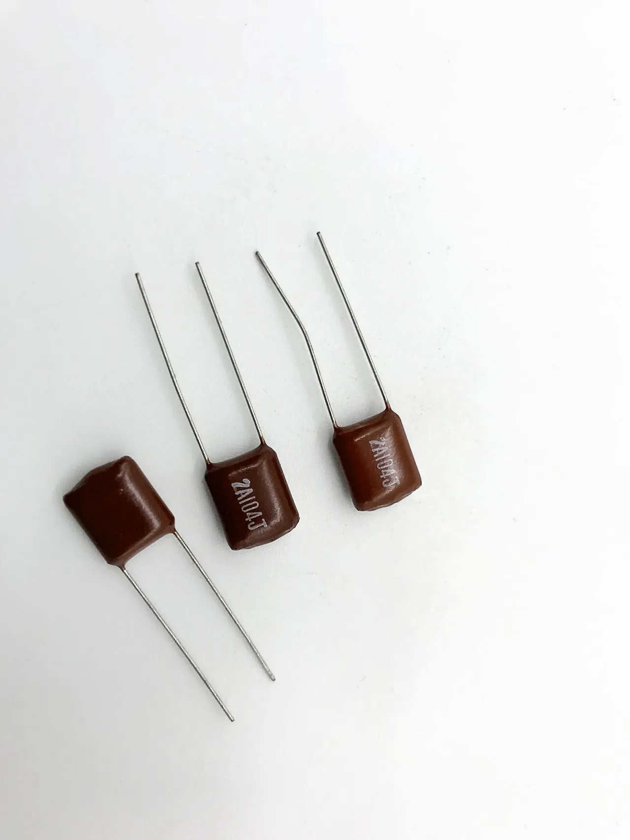 10pcs MYLAR 100V 2A104J Brown Color Mylar Polyester Film Capacitor Metallized 100nF Polypropylene Capacitors Made in Korea