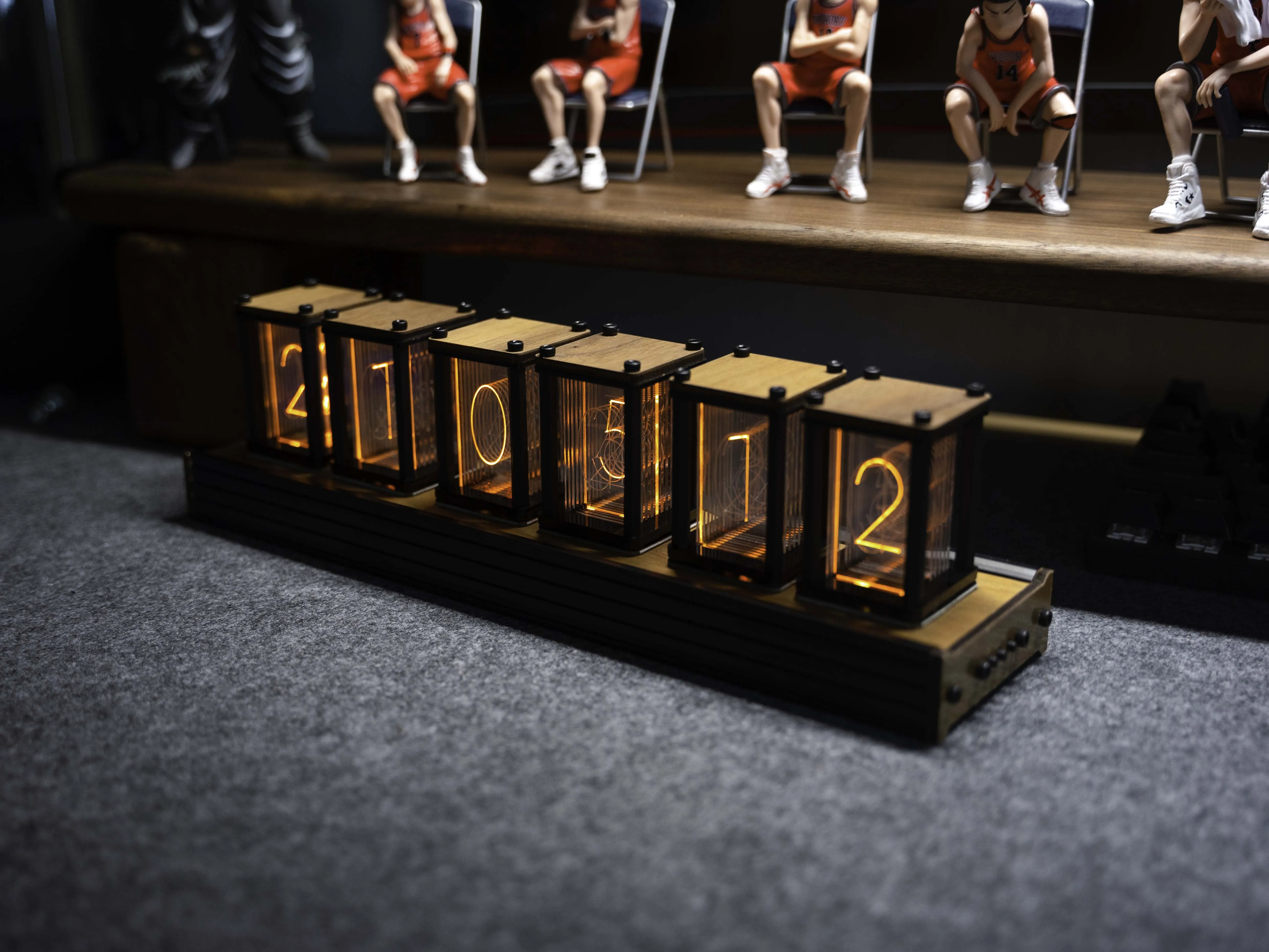 Luxury Nixie Glow Tube Clock Wood DIY Table Clock Creative Electronic Desktop Clocks RGB Silent Digital Watch Decoration Gift