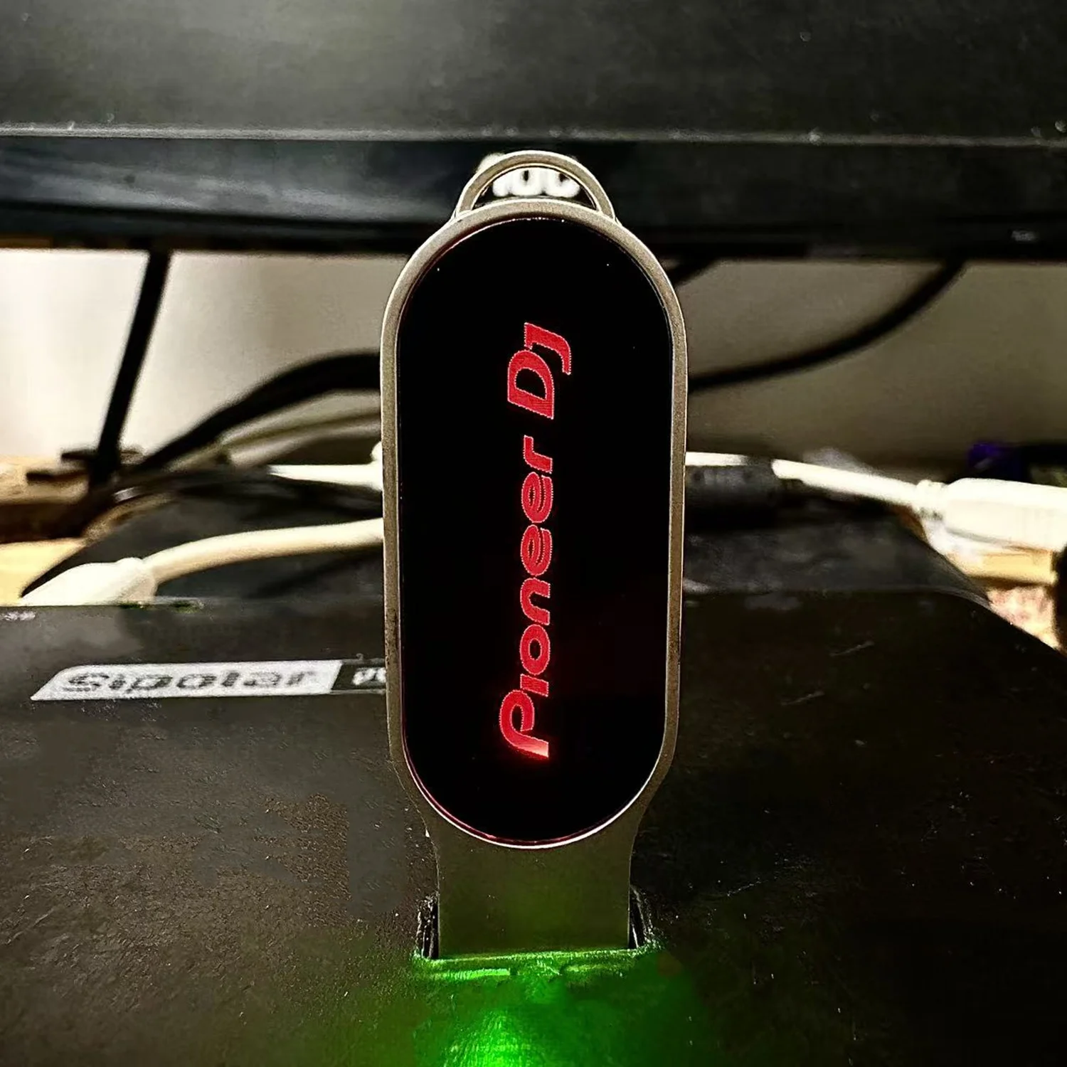 무료 맞춤형 DJ LED 라이트 로고 메탈 타원형 USB2.0 플래시 드라이브 8GB 16GB 32GB 64GB 128GB 256GB
