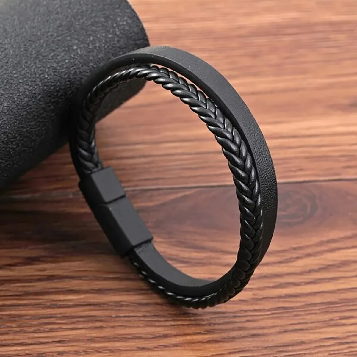 Multi -Style PU Leather Two -Layer Magnetic Bracelet for Men