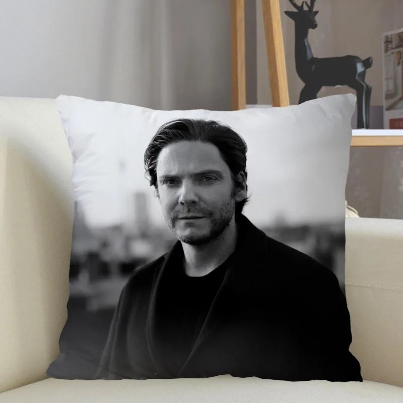 

Musife Custom Daniel Brühl Pillowcase Home Decoration 45x45cm Zipper Square Pillowcase Throw Pillow Cover Drop Shipping