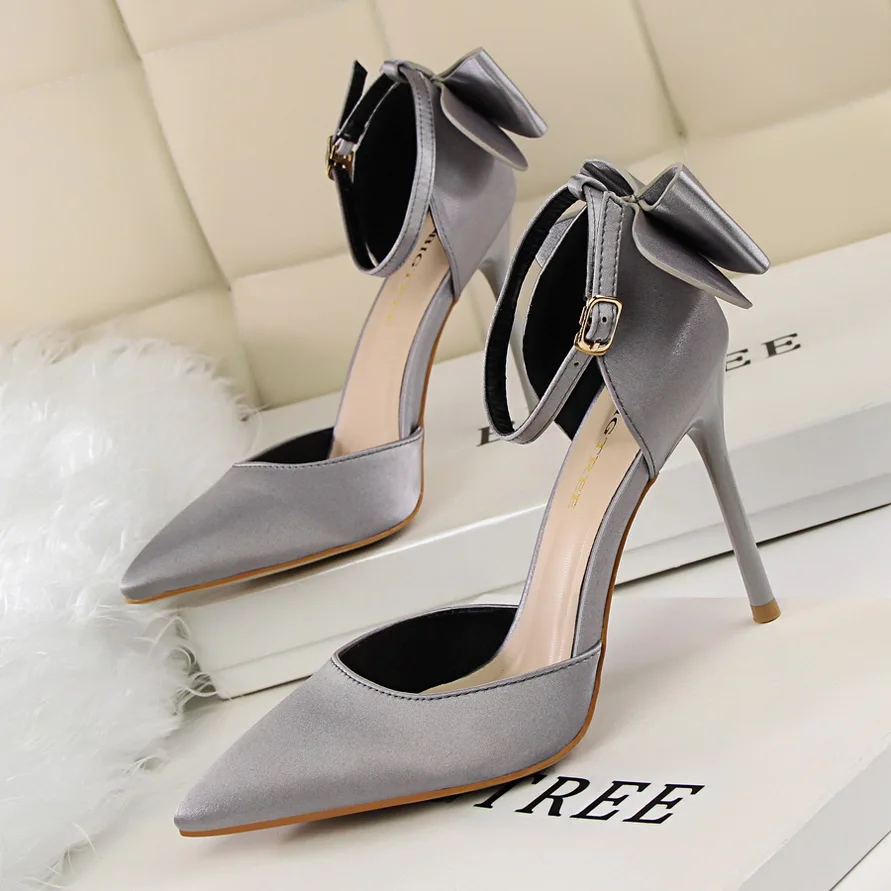 Big Size 34-43 Sweet Bowtie Buckle Women Sandals Silk Shallow Fashion High Heels Shoes Sexy Pointed Toe Woman Party Pumps Office