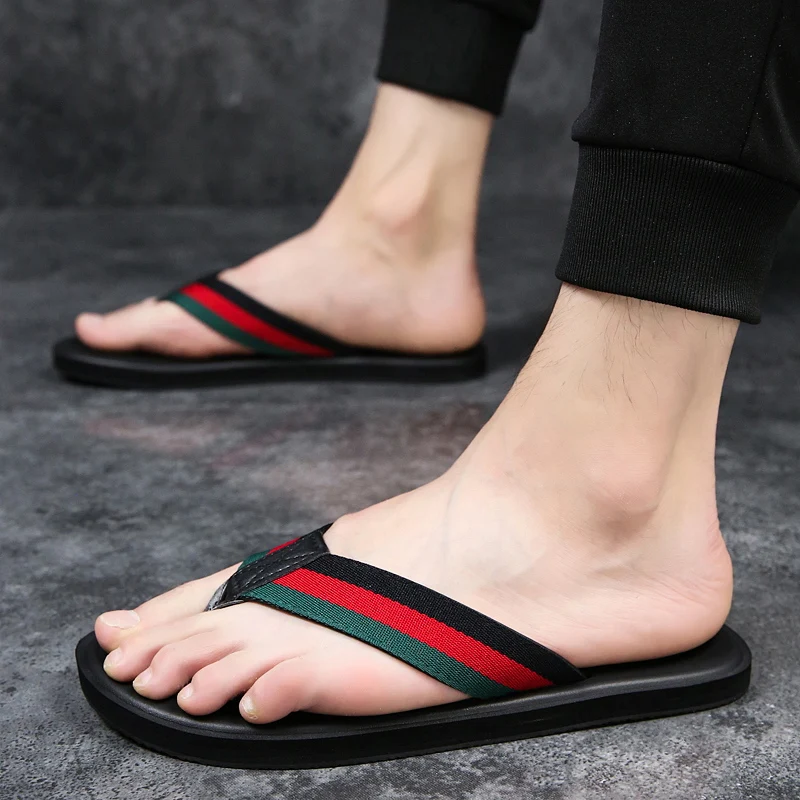 Summer Soft Soled Comfortable Flat Shoes Anti Slip Men's Home Slippers Outdoor Commuting Men's Fashionable Sandals