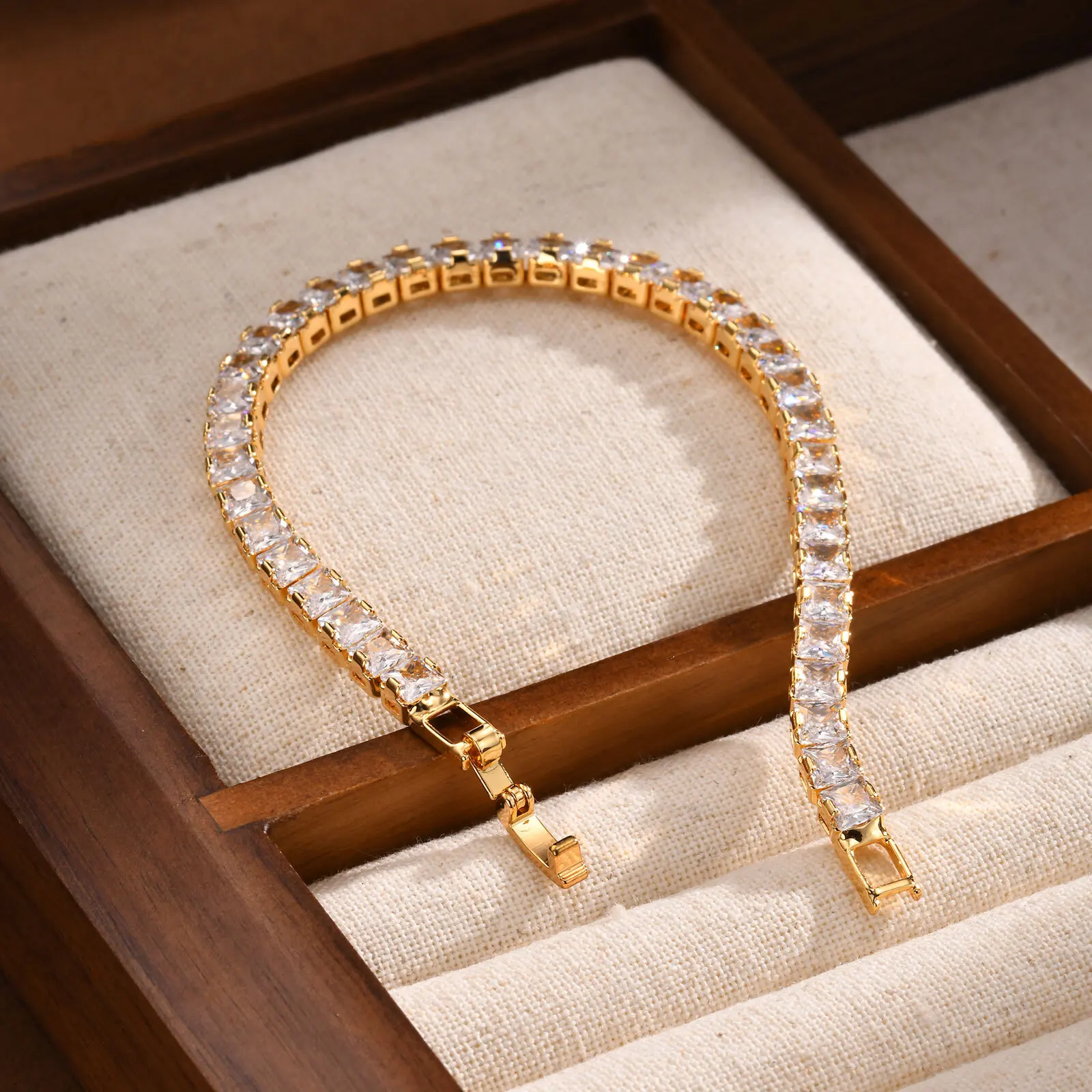 KRFY Tennis Bracelet for Women 18 Carat Silver Gold-Plated Stackable Chain Cubic Zirconia Classic Tennis Bracelets Set Adjustable CZ Link Charm Bracelets Set Silver for Women