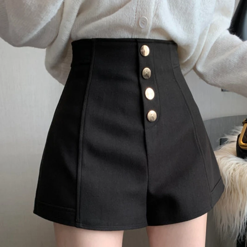 Shorts Women 2024 New Korean Elegant Buttons Autumn Basic Solid High Waist All-match Shorts Casual Ladies Vintage Wide Leg Pants
