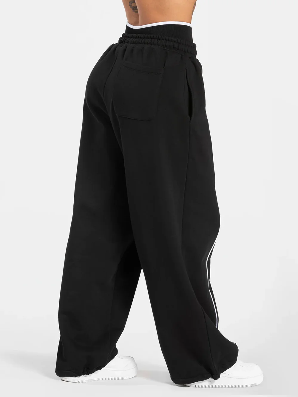 Size chart and fit details