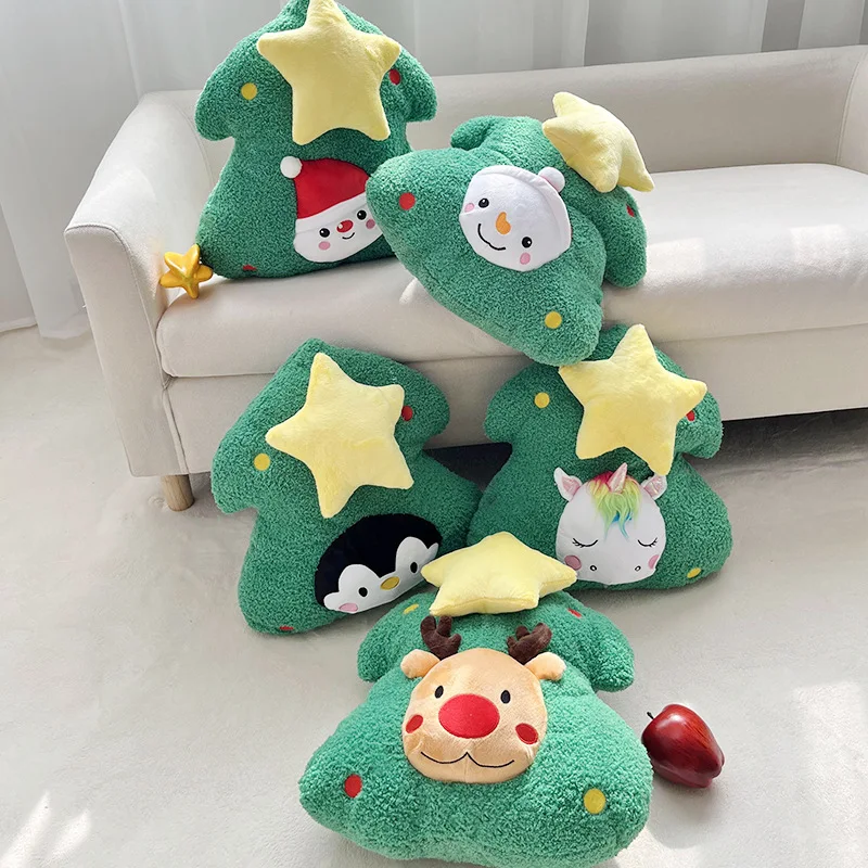 

Netizens transform into Christmas tree pillows, plush toys, dolls, and gifts for Santa Claus Day