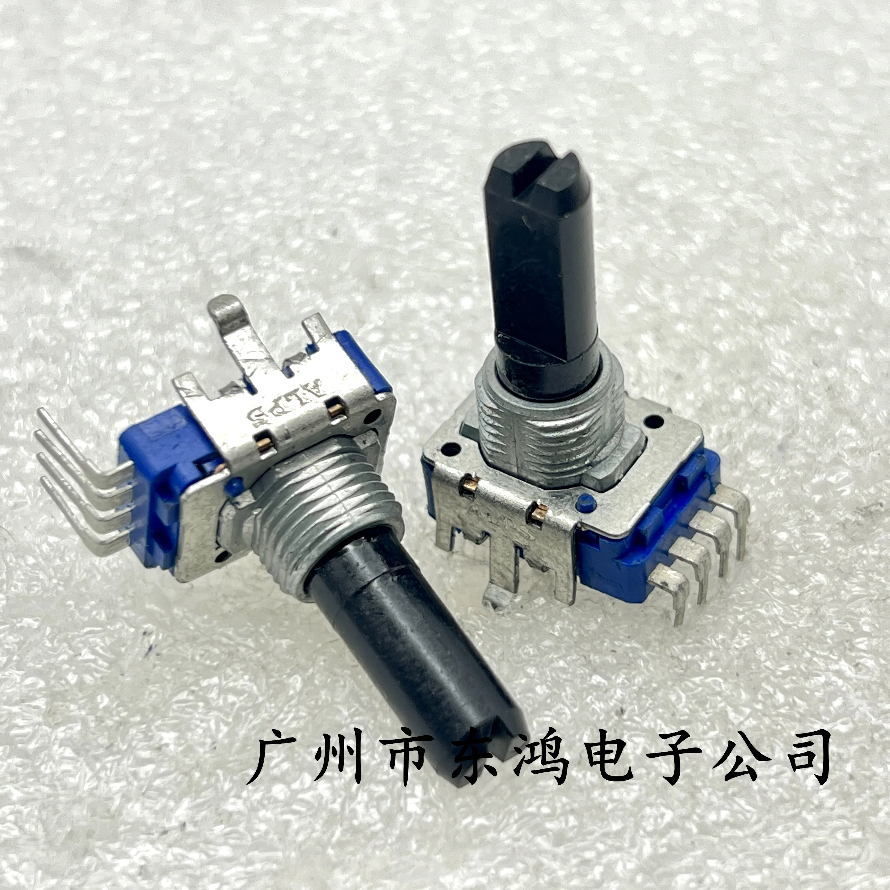 2 PCS Japanese RK11 potentiometer B10K with 20mm shaft length and 4 pins