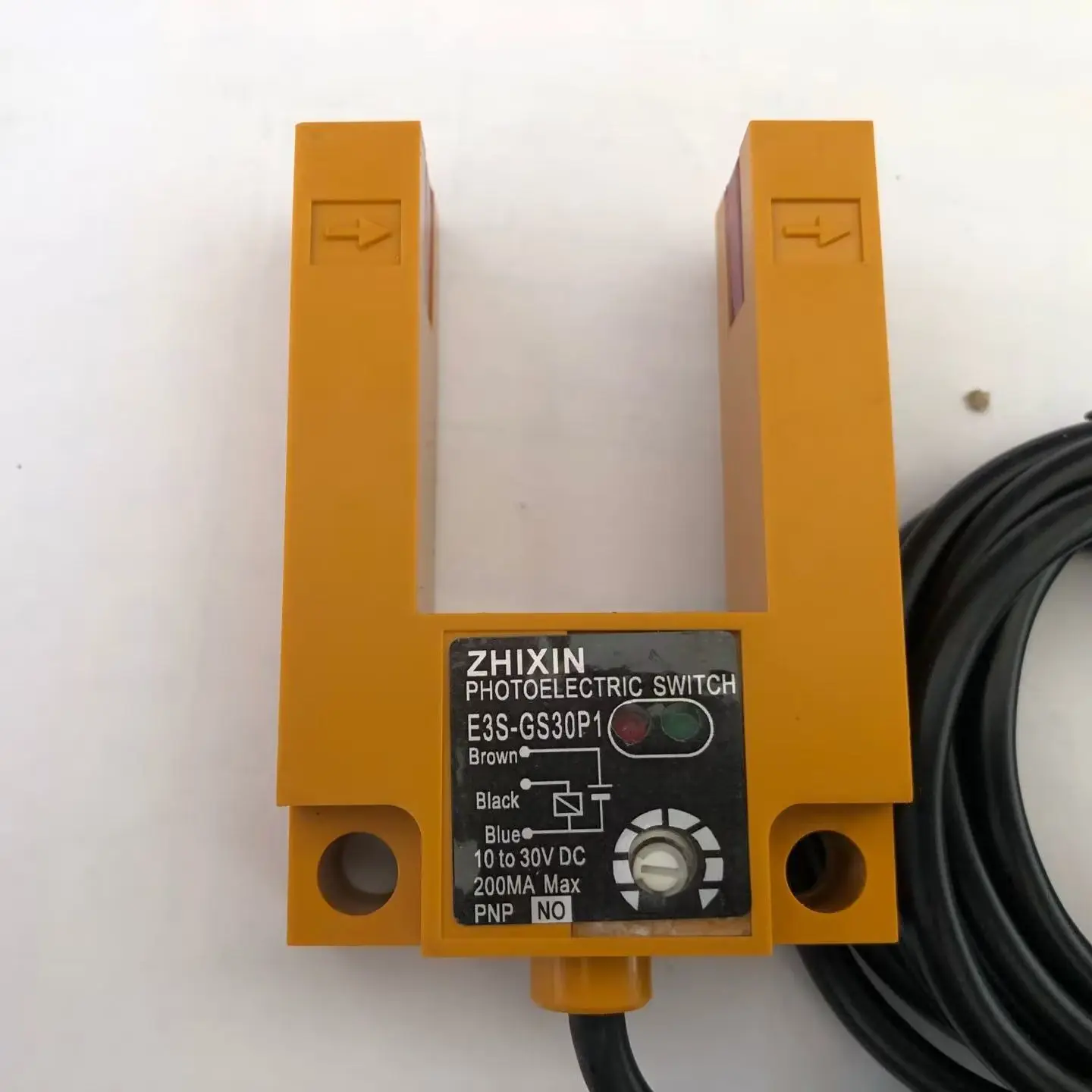 E3S-GS30P1 E3S-GS30C2 E3S-GS30E4 U type groove type photoelectric switch sensor Infrared IR Through Beam PNP normally open