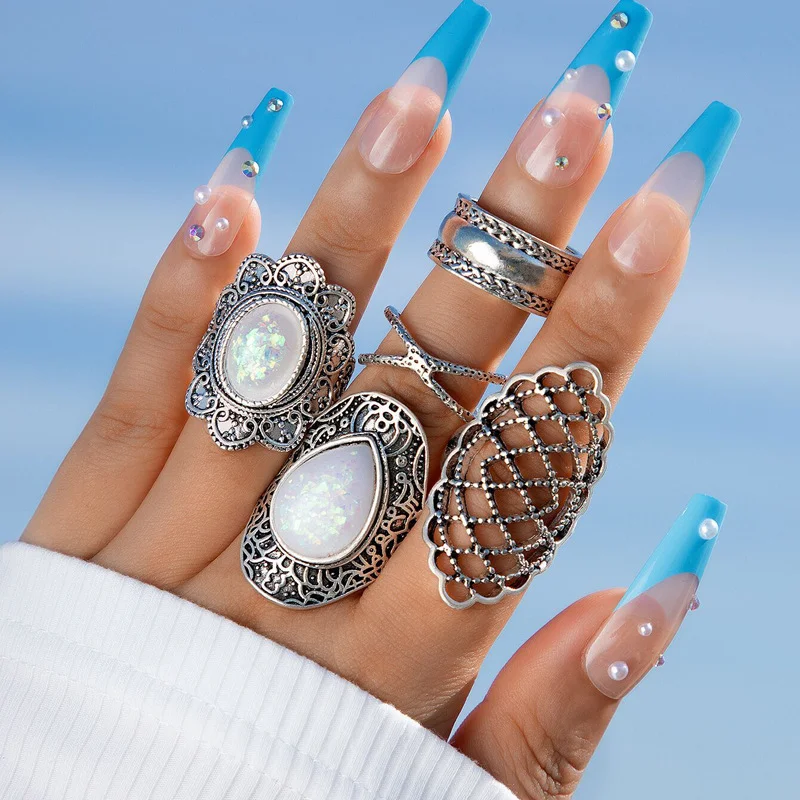 

Bohemian Inlaid White Stone Rings Set for Women Vintage Metal Silver Color Carving Floral Pattern Rings Trendy Jewelry