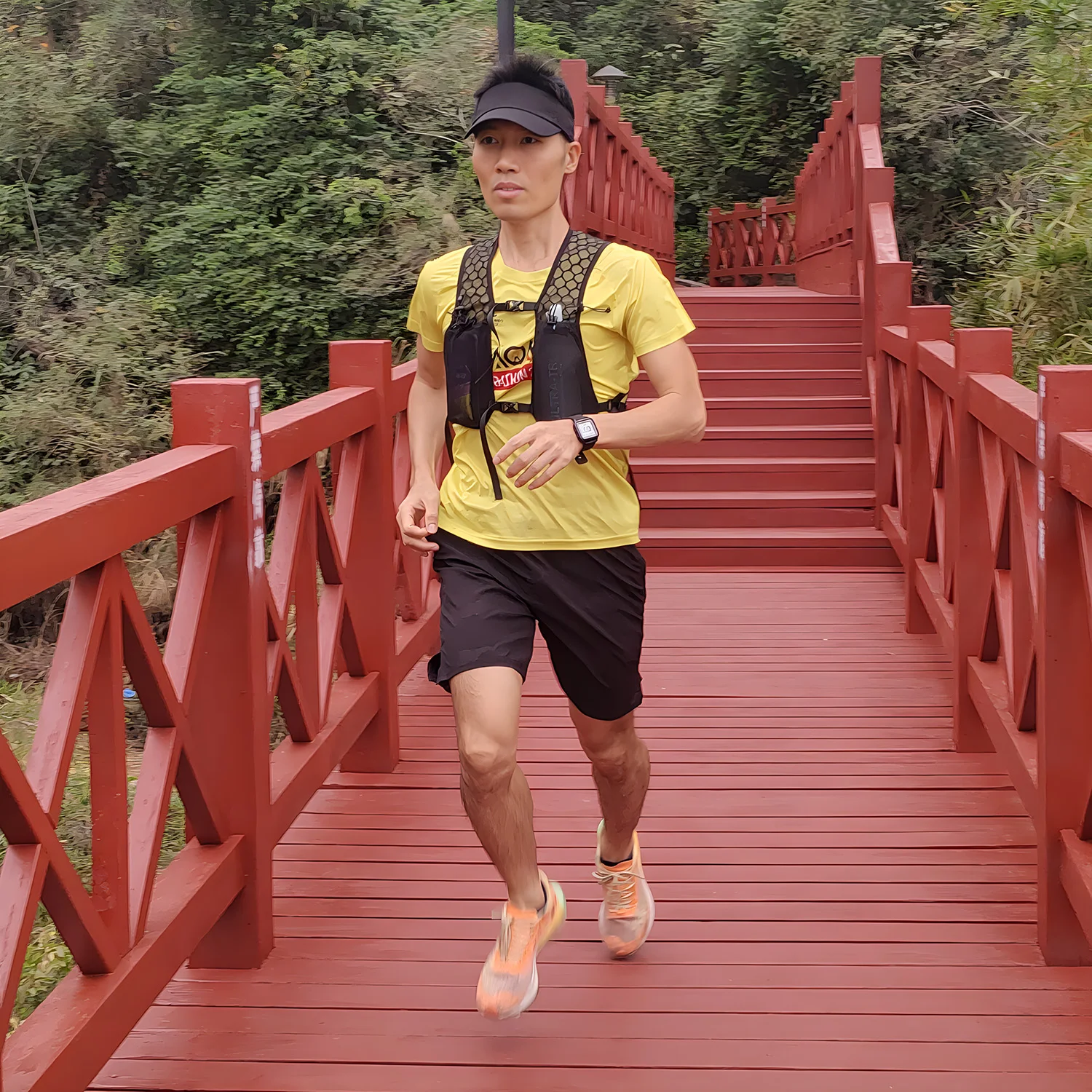 Running Hydration Vest ULTRA-TRI Lightweight Trail Run Cycling Hiking Backpack 2.5L