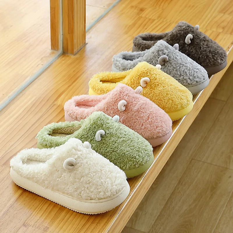 New Winter Slippers for Women Men Indoor Furry Warm Home Shoes Soft EVA Thick Sole Plush Women Couples Cute Platform Slides 4