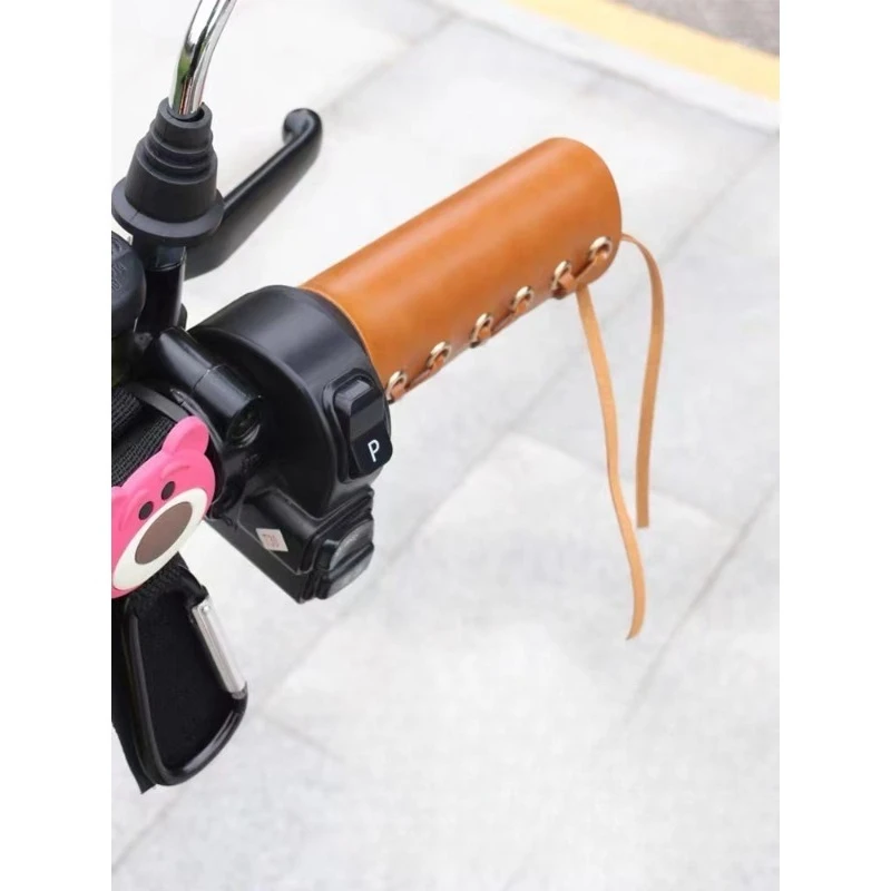 Leather Handlebar Grips - Adjustable Universal Fit for Bicycle Motorcycle E-Bike, Hand-Stitched Retro Design with Comfort Grip