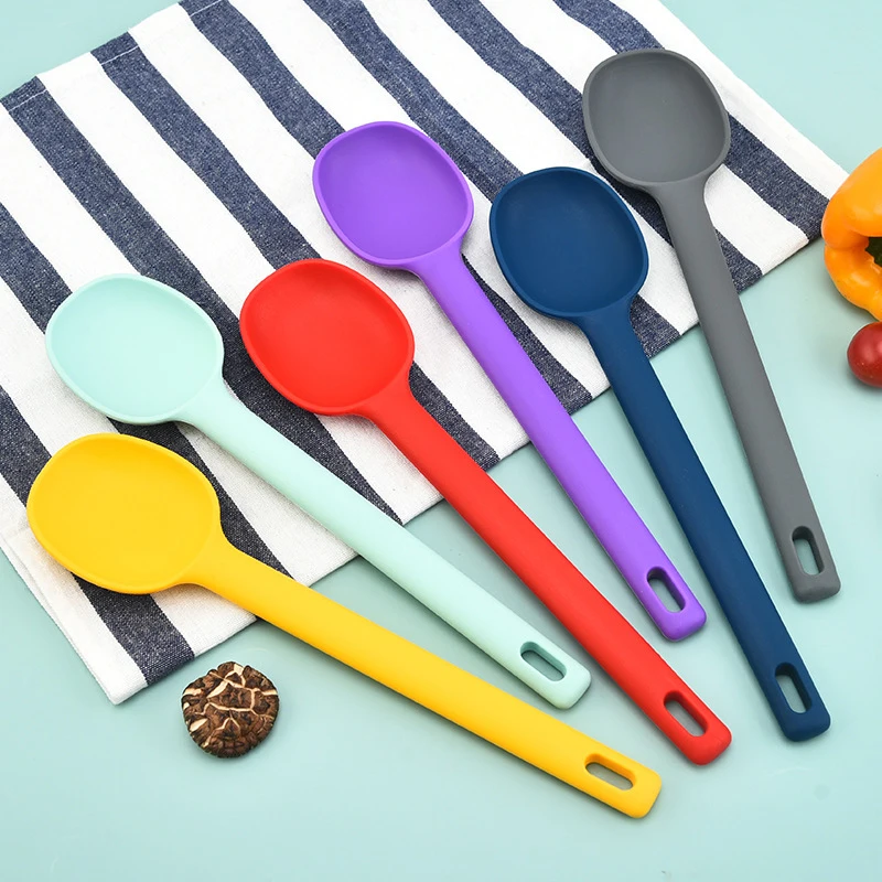 

1Pc Silicone Salad Spoon Shallow Mouthed Soup Spoon Heat Resistant Long Handle Soup Spoon Colander Kitchen Utensils
