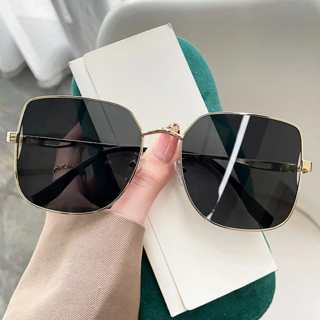 Fashion Light Luxury Ladies Sunglasses Metal Frame Sunglasses Ultraviolet Sun Glasses For Women Uv400 2025 New Eyewear