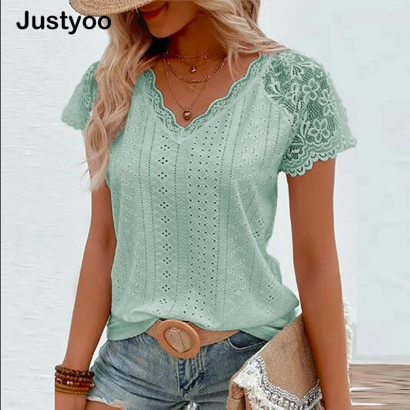 

Женская летняя модная кружевная рубашка с V-образным вырезом, женские футболки с коротким рукавом, свободная футболка, топы, Повседневная белая рубашка для женщин 2024