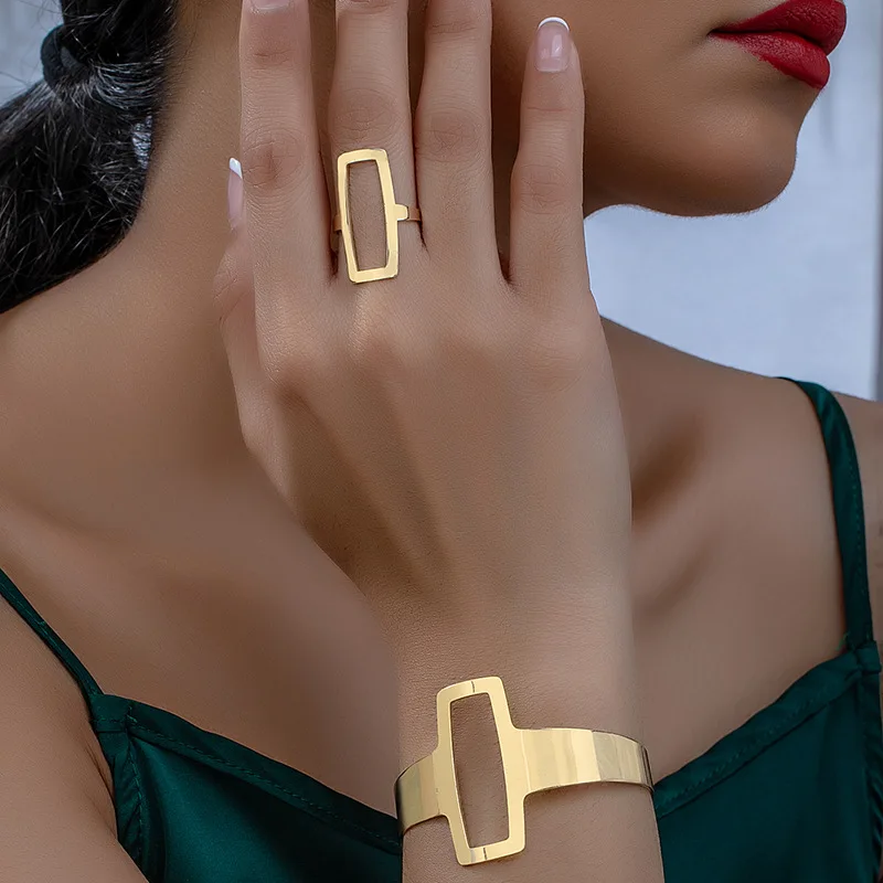 2Pcs/Set Trendy And Minimalist Geometric Square Jewelry Hollowed Out Ring And Bracelet Set Mother's Day Gift Jewelry Set