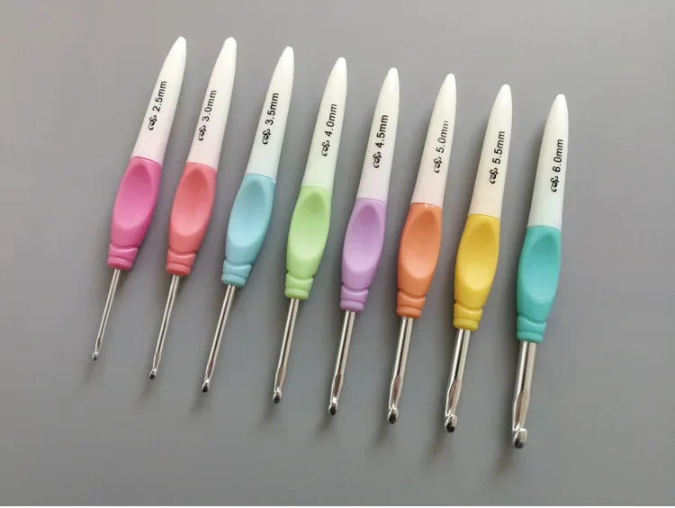 Description Picture 2 of itemCrochet Hook Mix Size Crochets Soft Handle DIY Knitting Needles Sets Sewing Tool Accessories