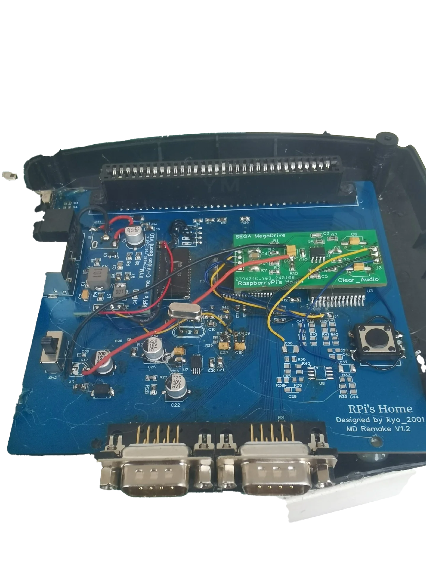 Consola MD Classic Remake: reedición MD3 con S-Video, sonido estéreo, commutable PAL/NTSC