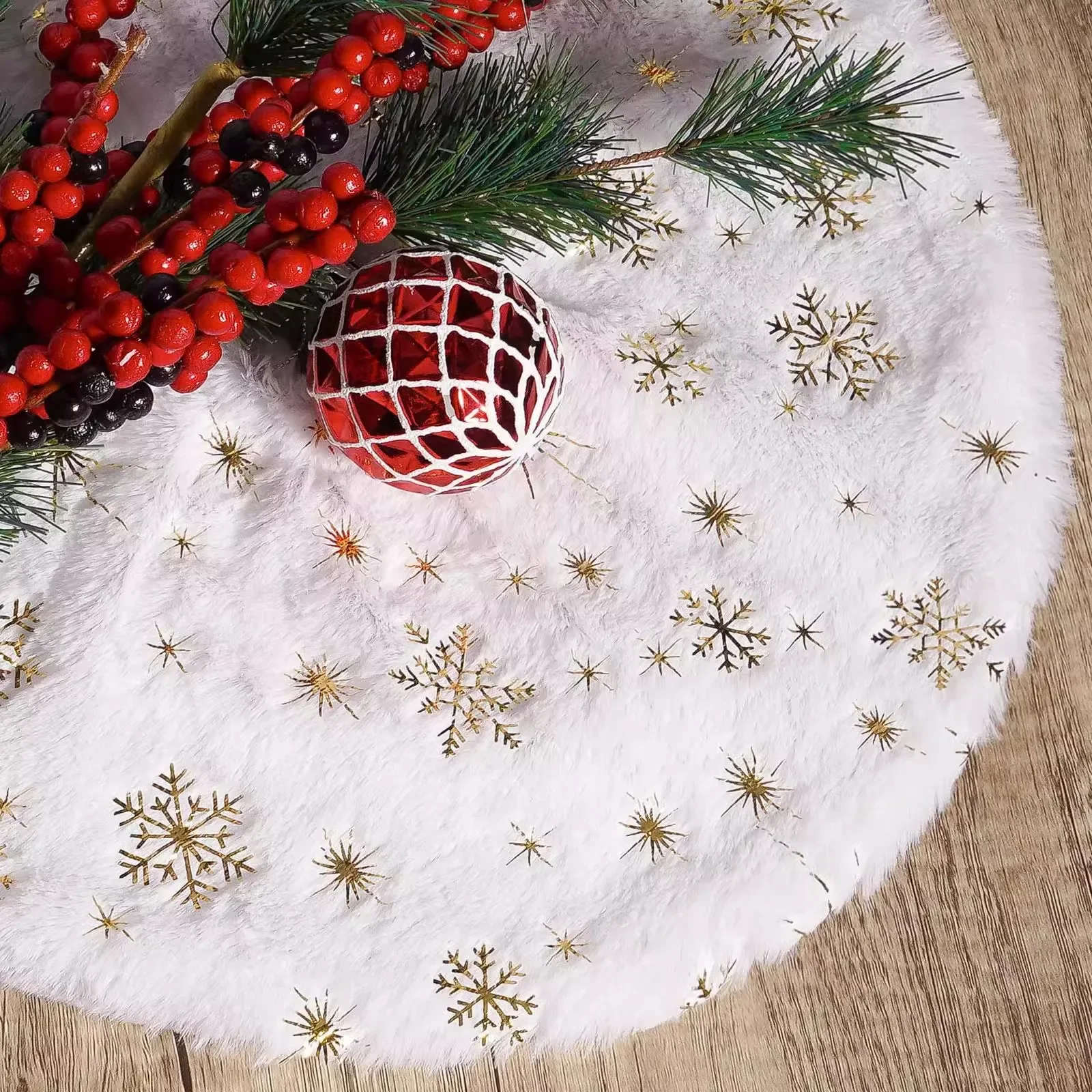 Mini Christmas Tree Skirt White Plush Snowflakes Xmas Trees Skirts Base Cover New Year Ornaments Home Decoration Carpet 38cm
