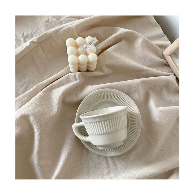 2023 Fehér Jelzés Az Asztali Kendő Ruhában A Háttérben_Jes465 - Image 4