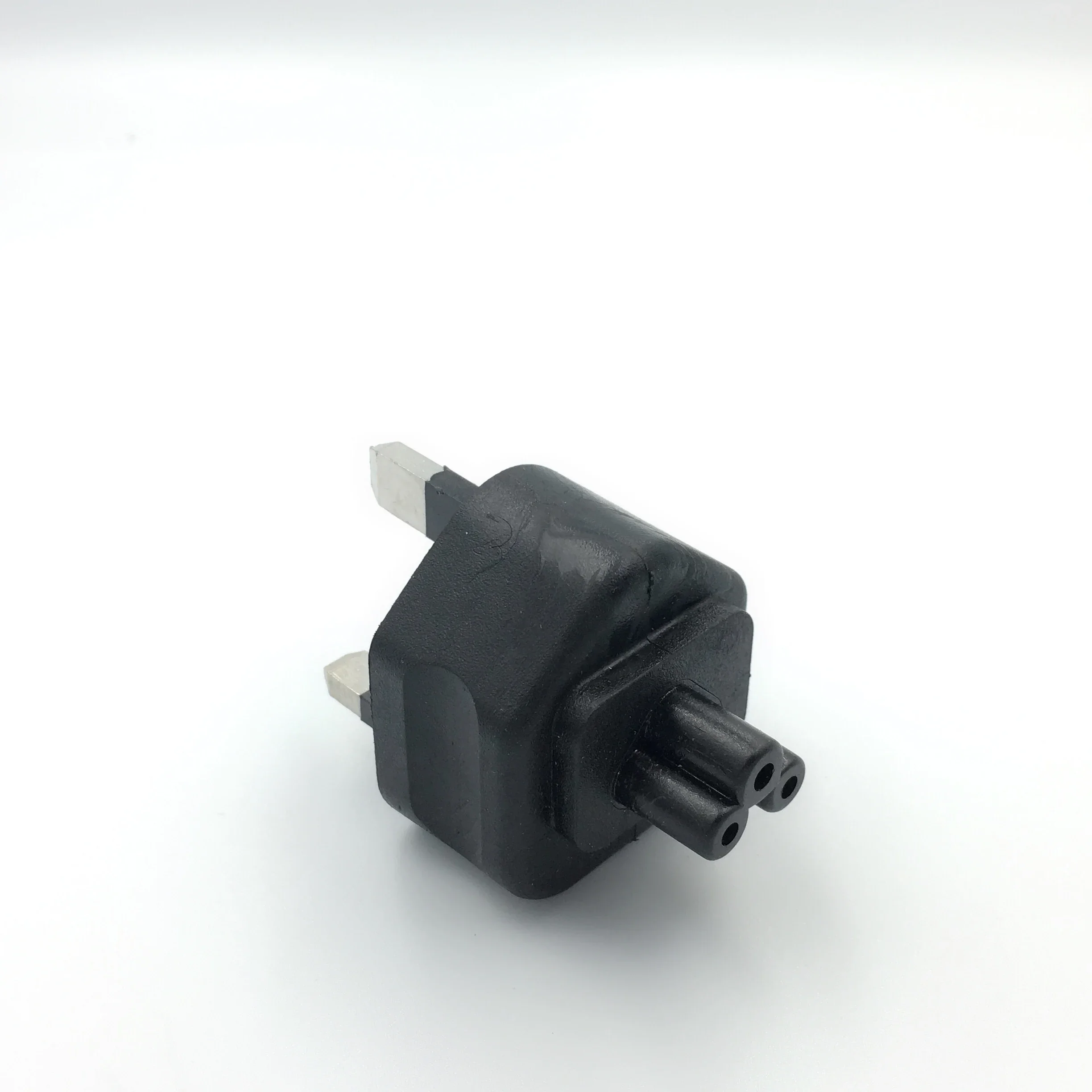 Uk 3-Pin Male Plug To Iec 320 C5 Female Socket British standard To C5 Ac power adaptor plug convert socket