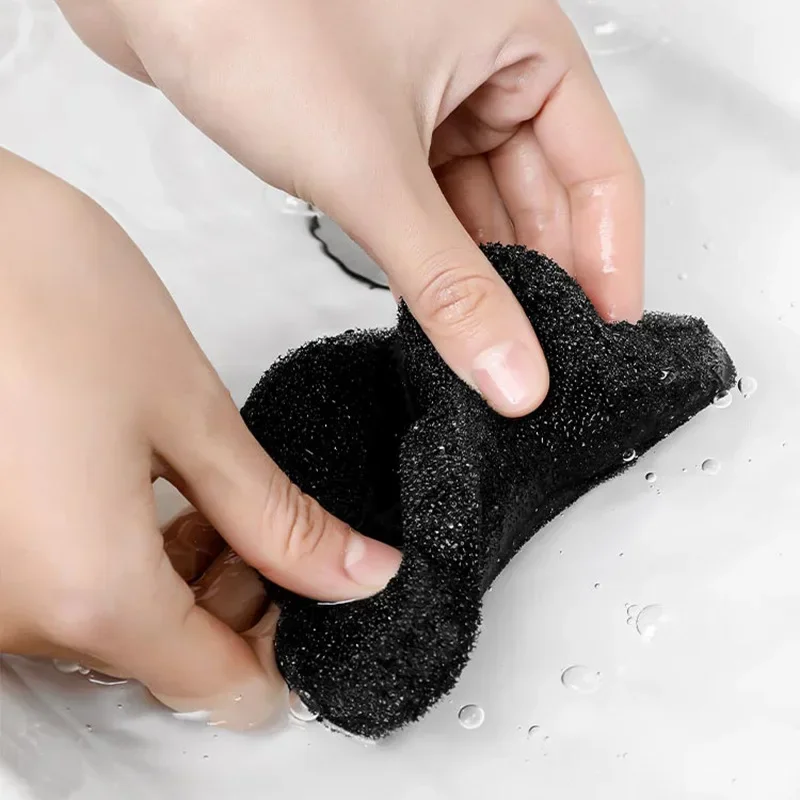 6/2pcs Bear Shape Sponge Laundry Balls Hair Catcher Laundry Ball